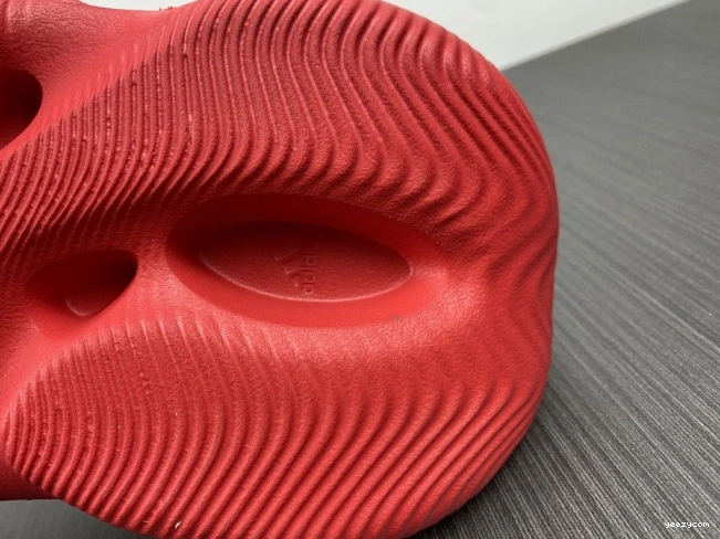 CW3355 Adidas Yeezy Red Foam 1215